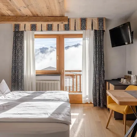 La Roccia Wellness Hotel Cavalese